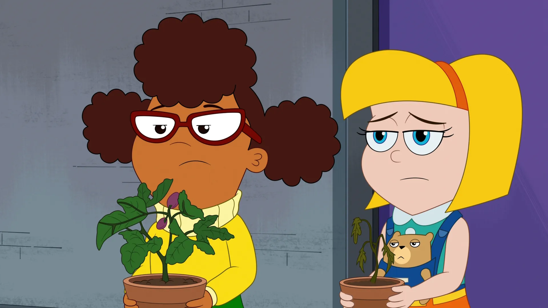 thumbnail - S2:E15 Gentlemen Prefer Fronds / Sock It To Me, Bailey!