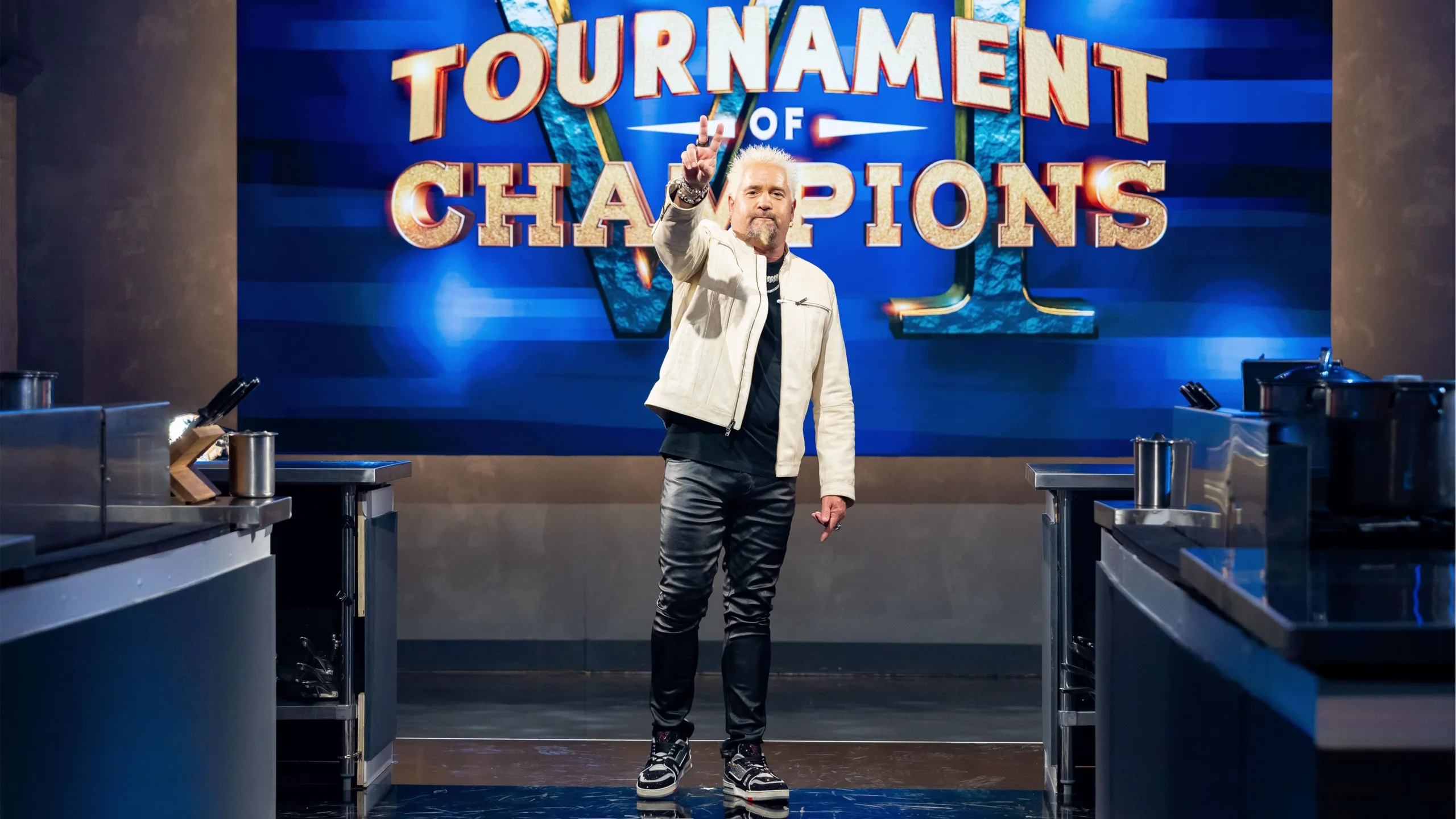 thumbnail - S6:E1 The World's Greatest Culinary Competition Returns