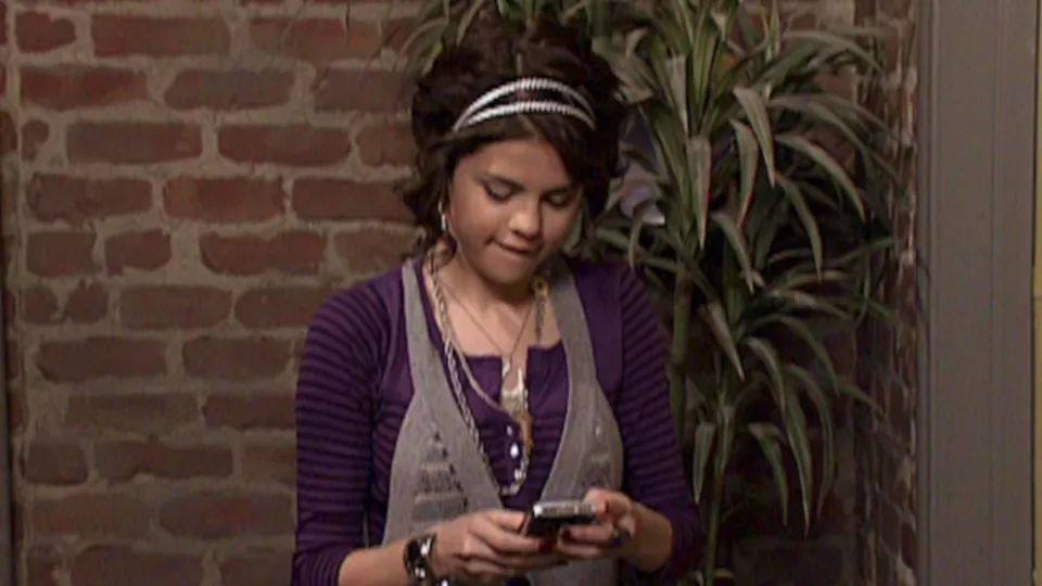 thumbnail - S2:E21 Justin's New Girlfriend