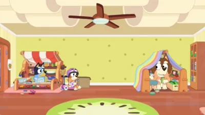 thumbnail - S3:E16 Phones