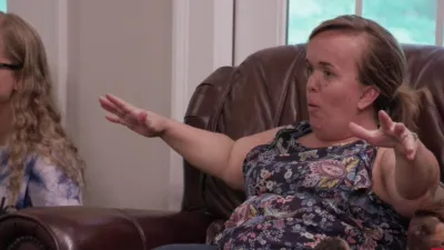 thumbnail - S7:E8 That's Cringey!