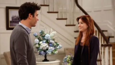 thumbnail - S9:E1 The Locket