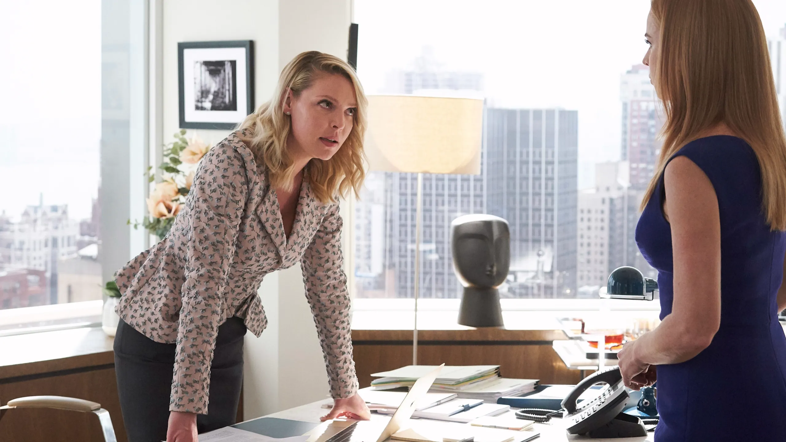 thumbnail - S8:E6 Cats, Ballet, Harvey Specter