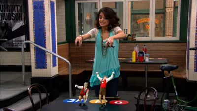 thumbnail - S4:E20 Alex the Puppetmaster