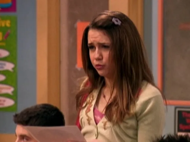 thumbnail - S1:E14 New Kid in School