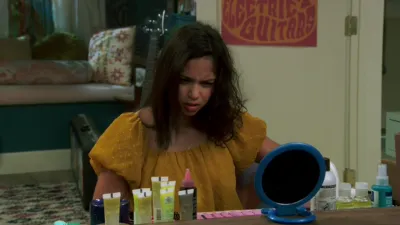 thumbnail - S3:E7 The Hair Switch Project