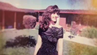 thumbnail - S1:E2 Evil in The Archives: The Murder of Debbie Dorian