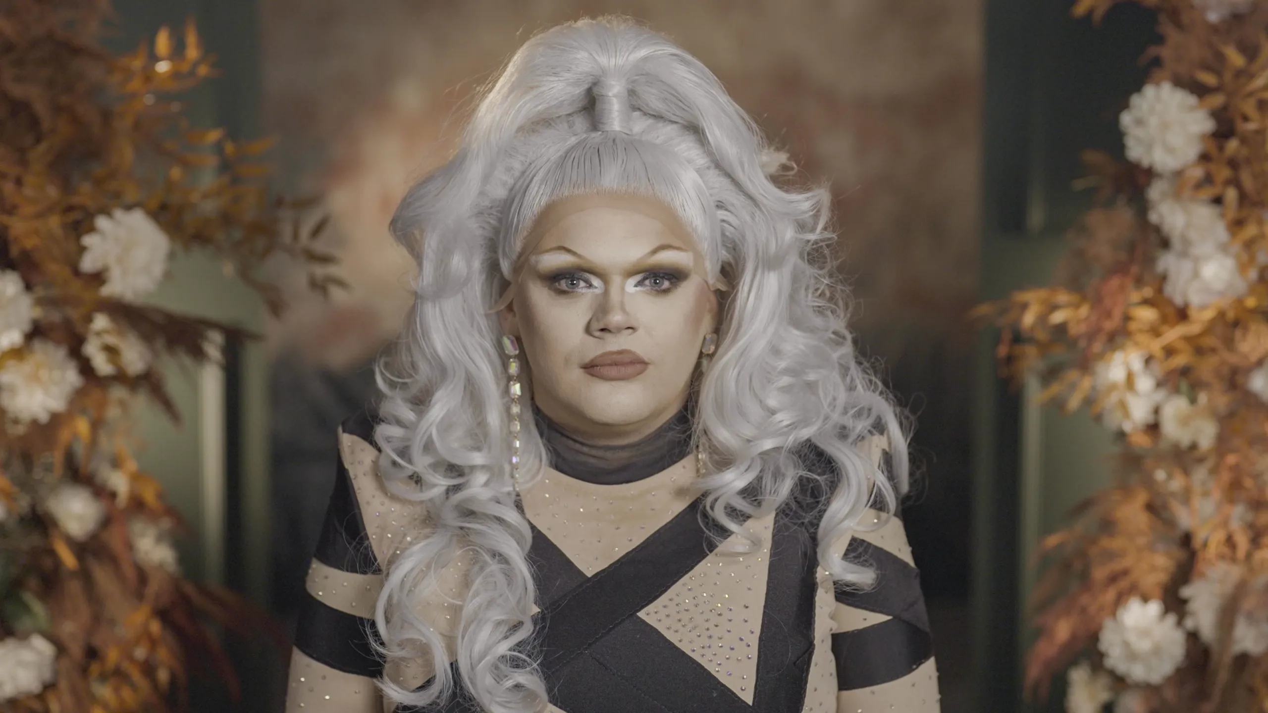 thumbnail - S1:E4 Dressing a Drag Queen