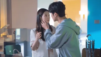 thumbnail - S1:E7 Episode 7