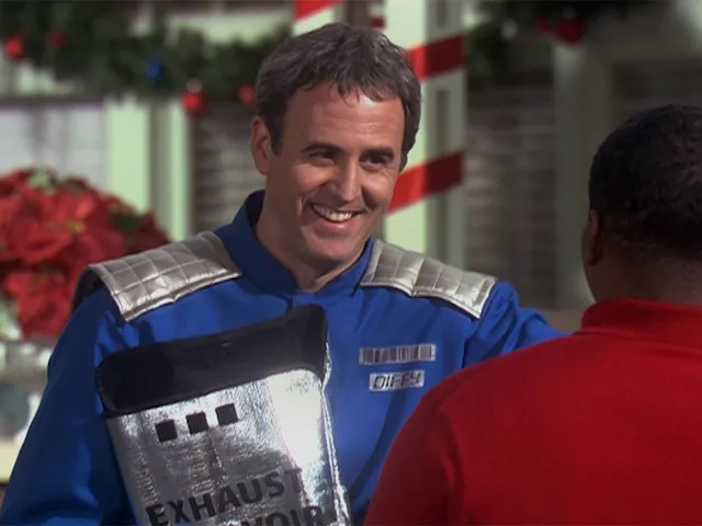 thumbnail - S2:E15 Christmas Break