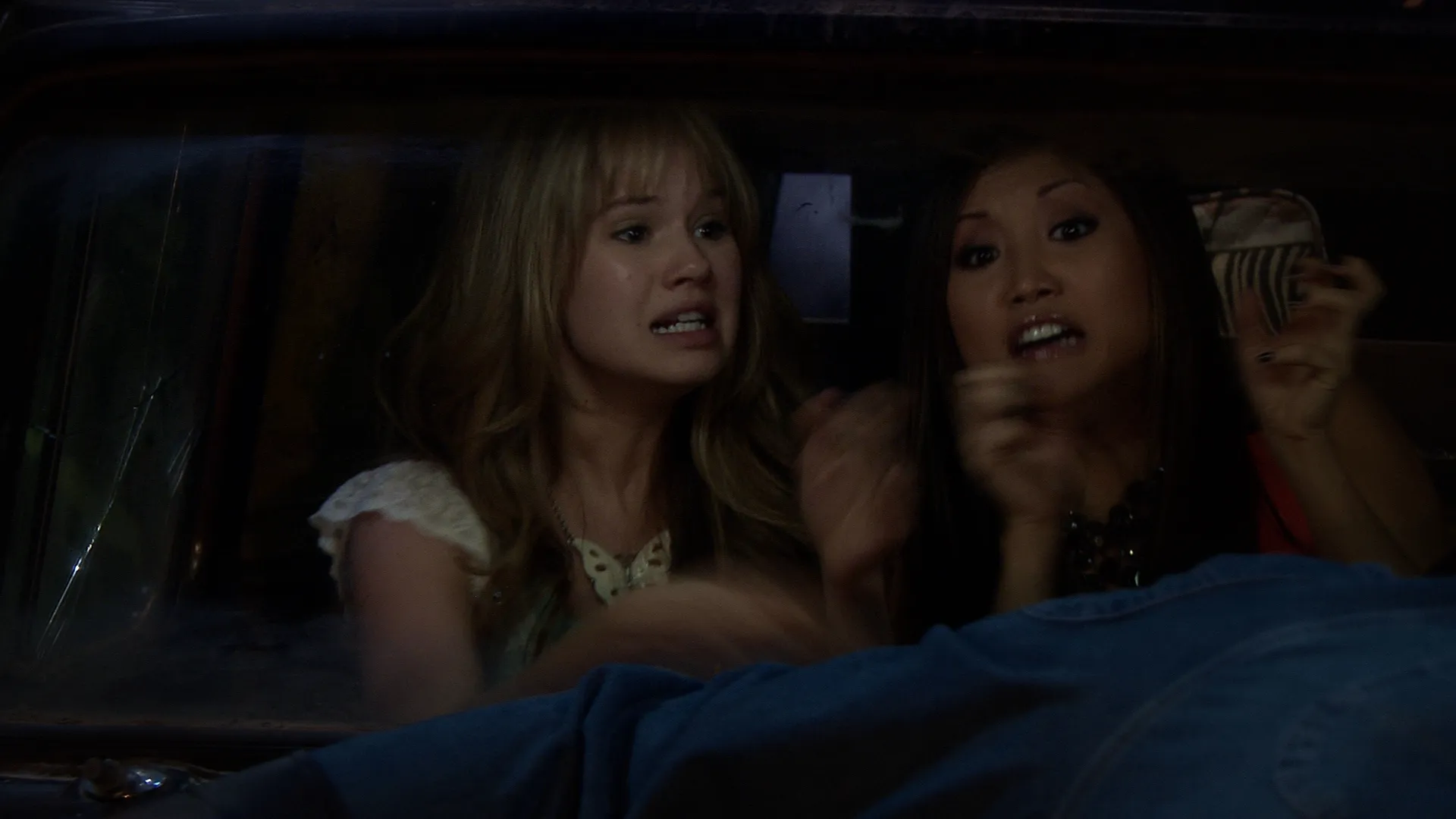 thumbnail - S3:E17 Twister, Part 1 (Part 1 of 3) Fka Cody & Bailey Off Deck