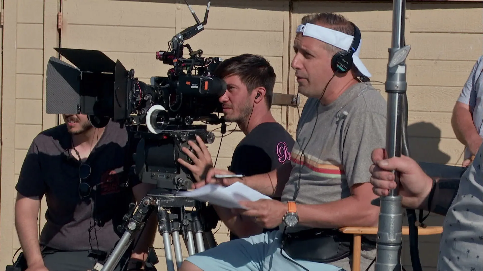 thumbnail - S8:E22 Hollywood