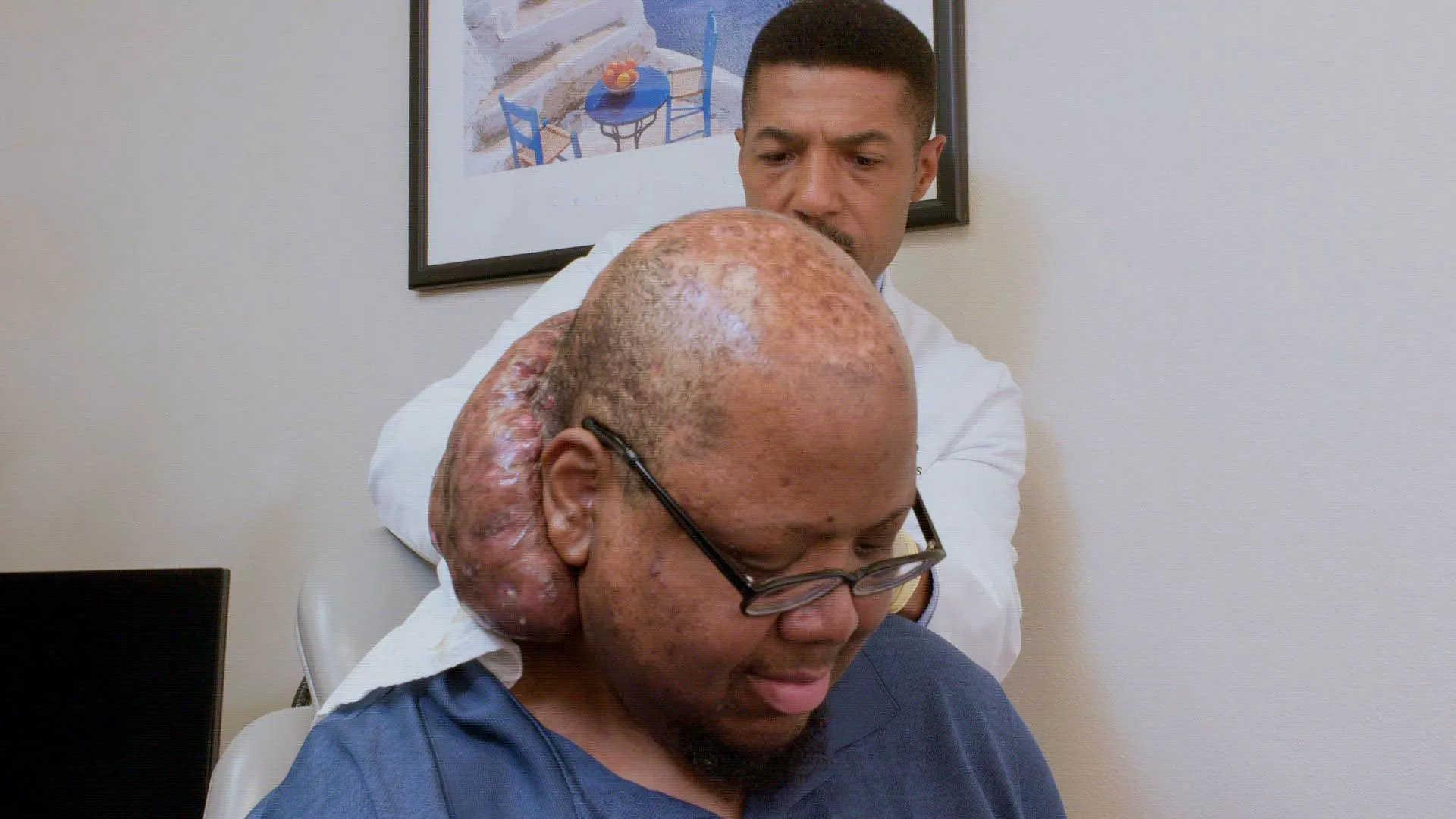thumbnail - S1:E6 The Man With the Spicy Tumor