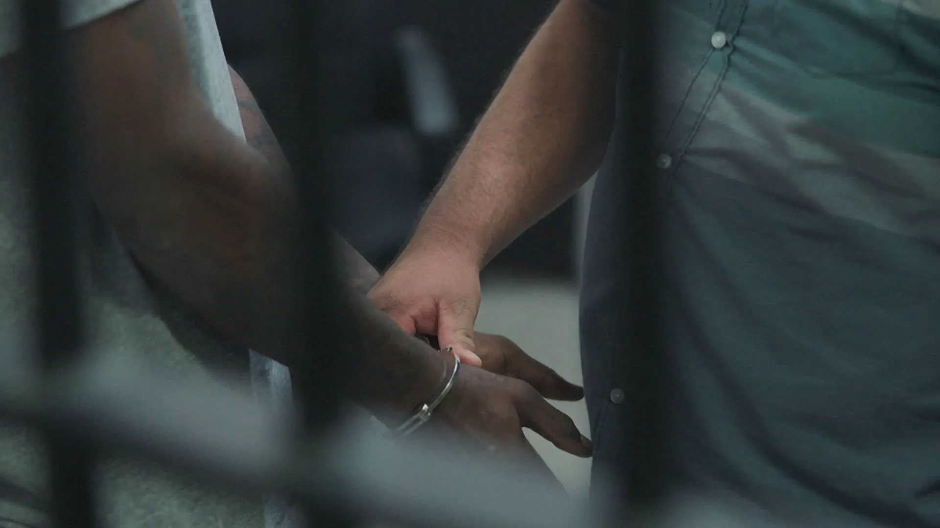 thumbnail - S1:E1 Trouble in Paradise