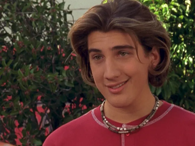 thumbnail - S2:E8 Just Friends