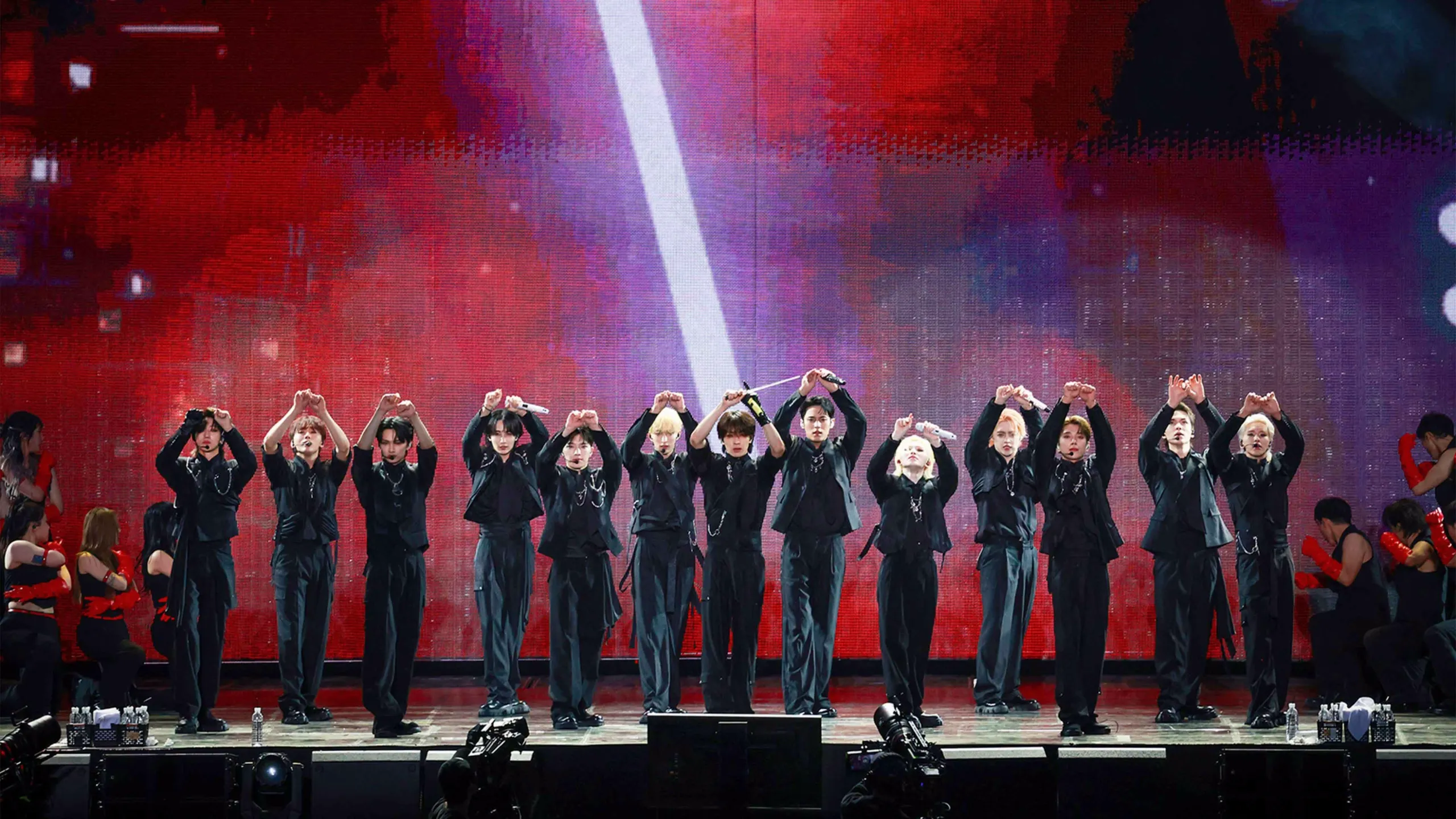 『SEVENTEEN TOUR 'FOLLOW' AGAIN』