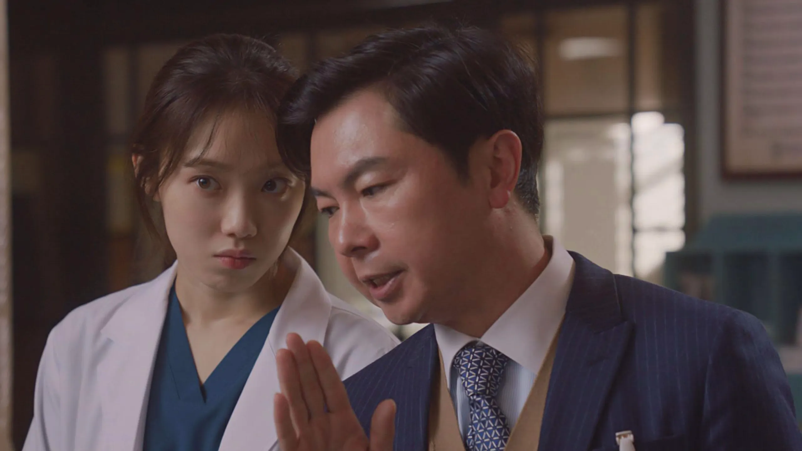 thumbnail - S2：第22話「忍び寄る変革」