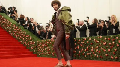 thumbnail - S3:E8 Met Gala