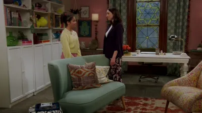 thumbnail - S3:E8 The Bat Mitzvah Planner