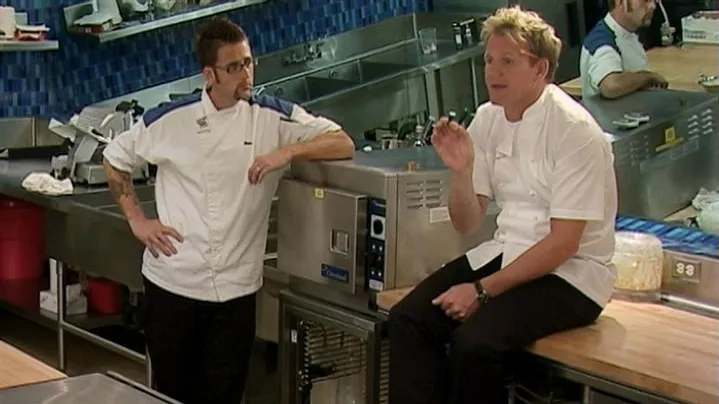 thumbnail - S4:E5 11 Chefs Compete