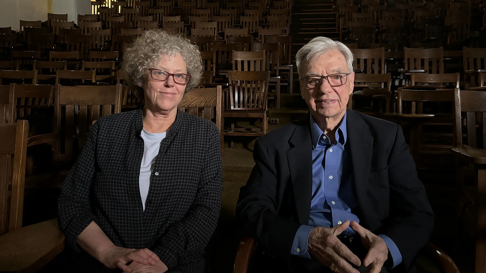 thumbnail - S2:E6 Citizen Scientists Tackle the UFO Phenomenon
