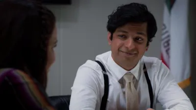 thumbnail - S3:E10 Fire and Rain