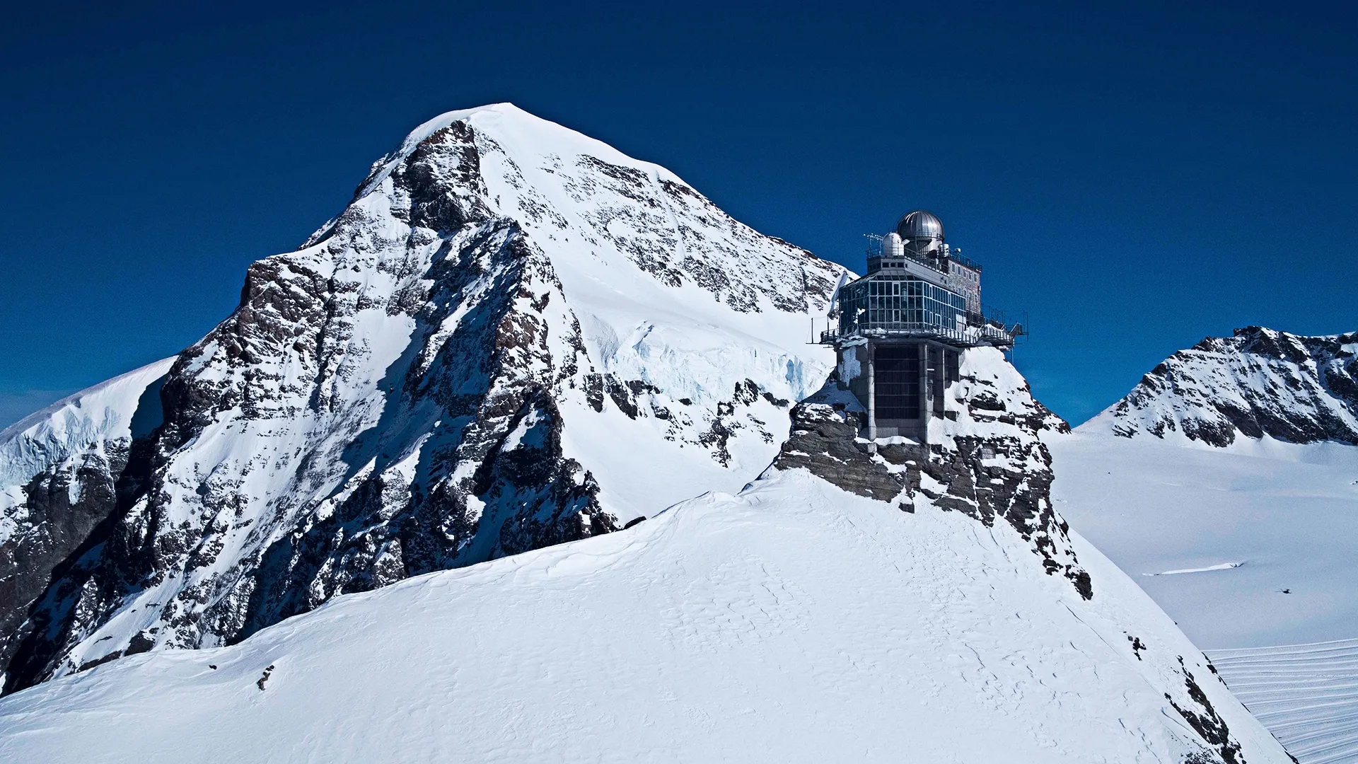 thumbnail - S3:E2 Switzerland