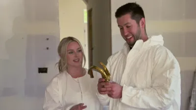 thumbnail - S2:E6 Is She Coming Too?