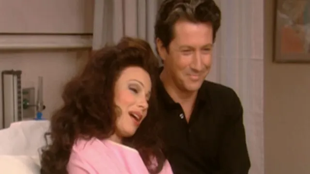 thumbnail - S6:E7 Mom's the Word