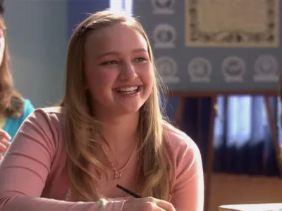 thumbnail - S2:E18 Happy Nird Day