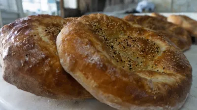 thumbnail - S1:E2 Ramadan Pide in Turkey