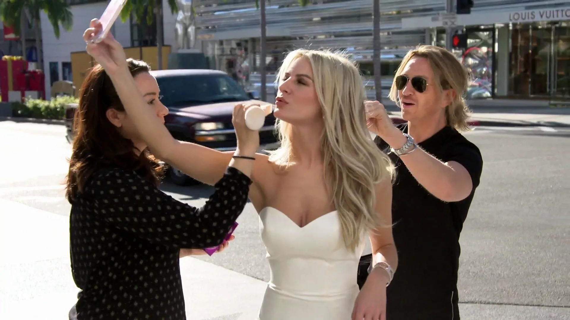 thumbnail - S4:E1 #Bridezilla