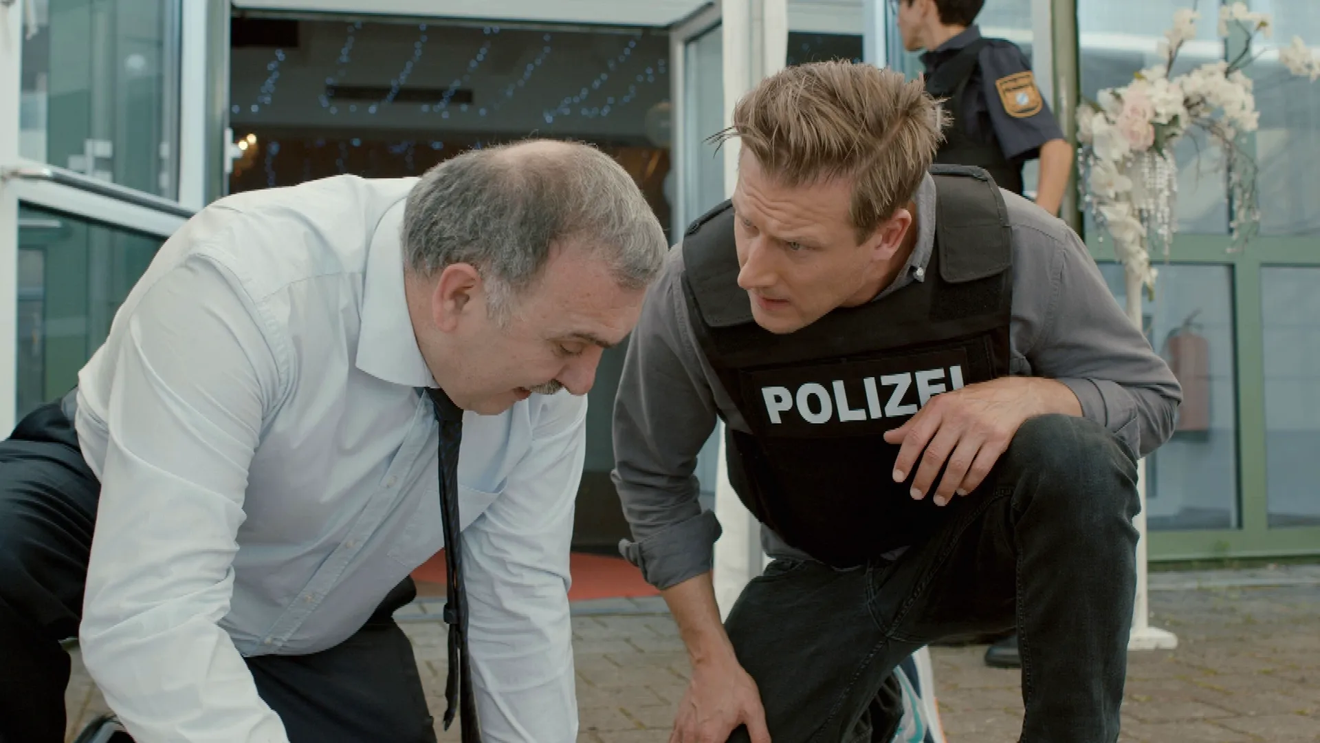 thumbnail - S1:E22 Bluthochzeit