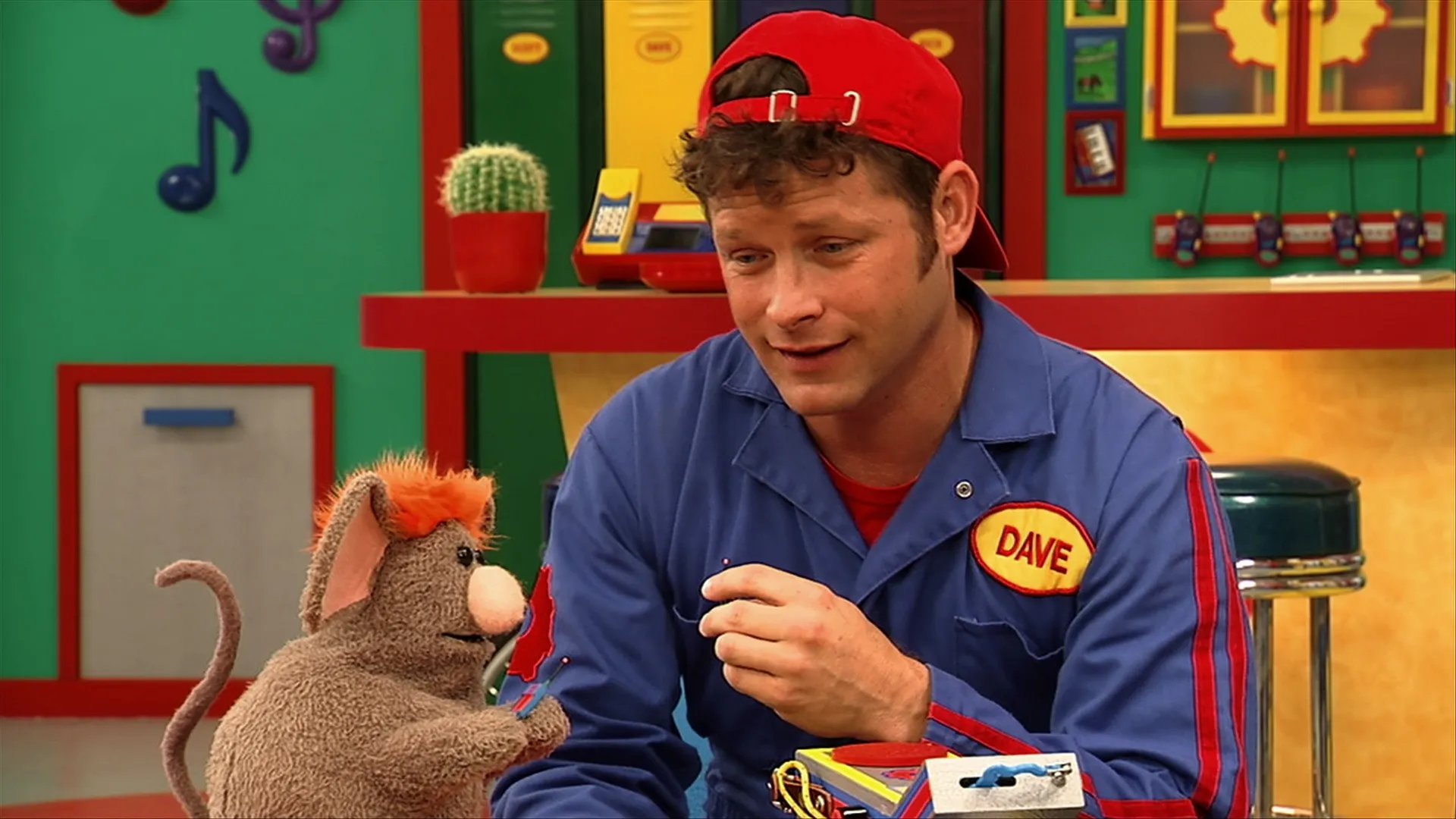 thumbnail - S3:E12 Walkaway Walkie