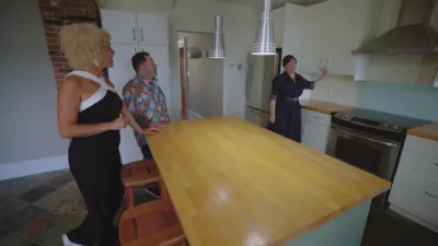 thumbnail - S1:E9 Sara and Russell