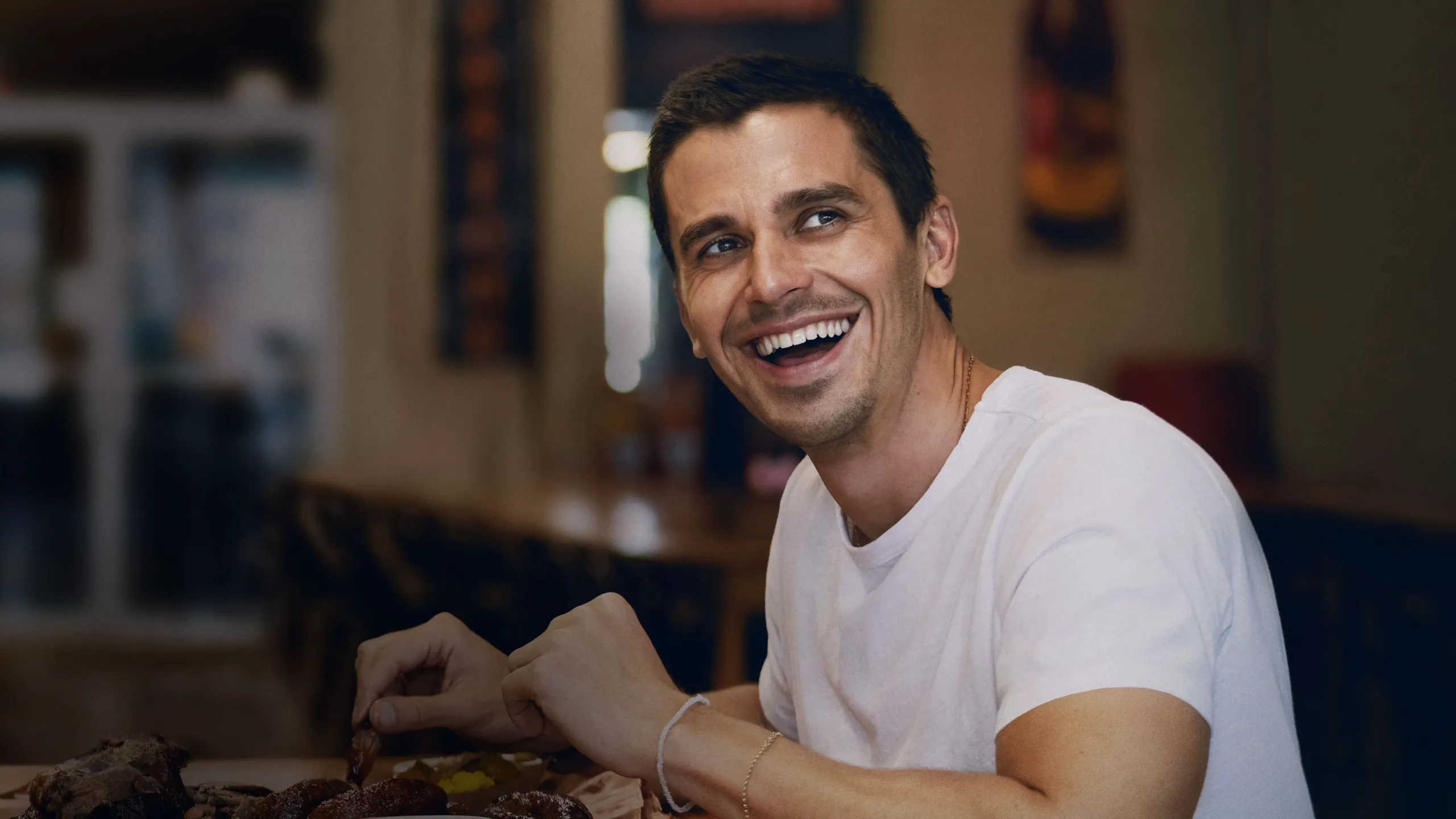 Sabores caseros con Antoni Porowski