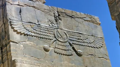 thumbnail - S1:E12 Alien Messengers