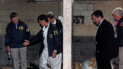 thumbnail - S1:E2 Manhunt