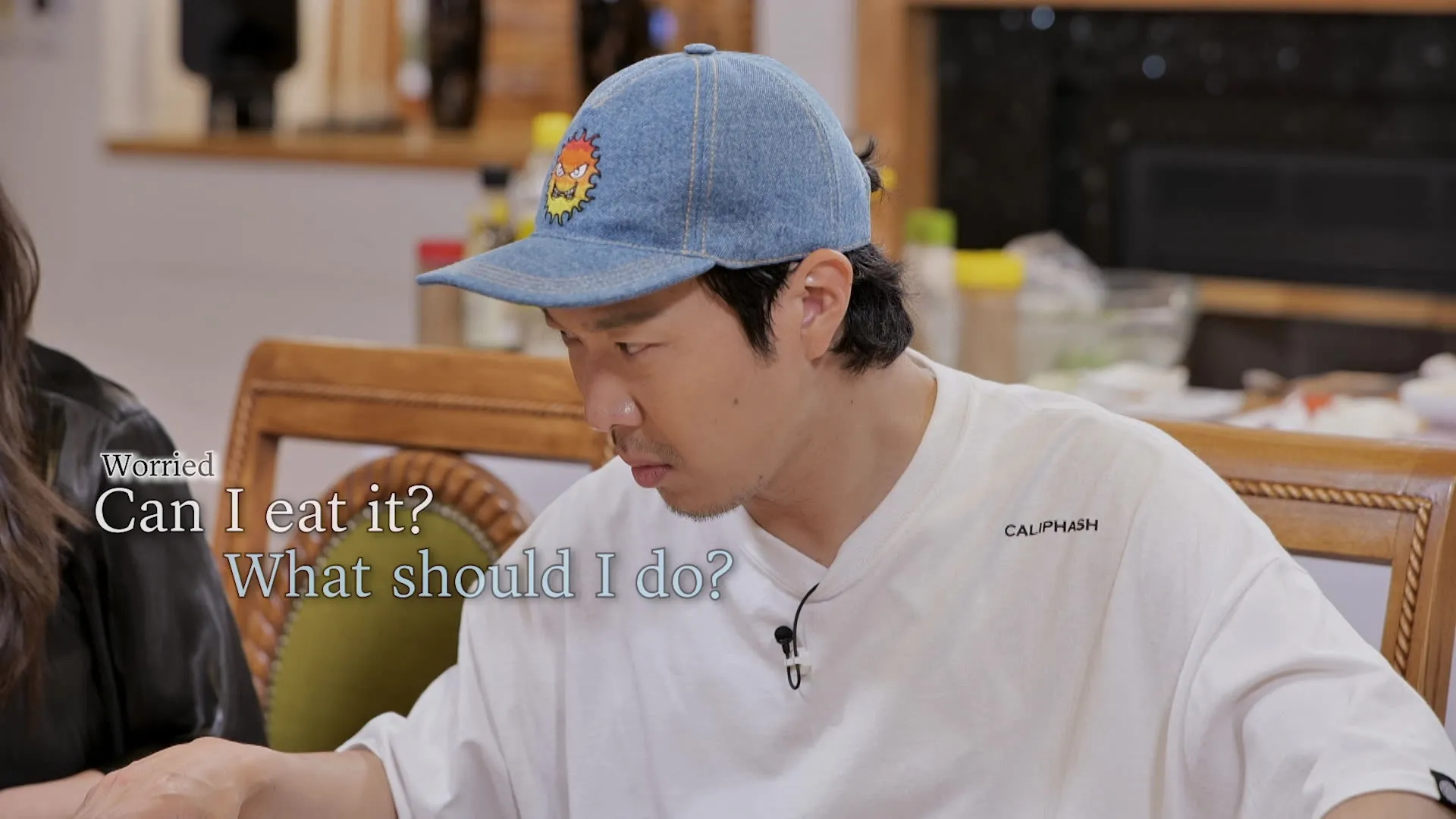 thumbnail - S1:E3 Come over to 'Spooky' Jihyo’s House