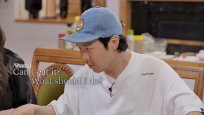 thumbnail - S1:E3 Come over to 'Spooky' Jihyo’s House