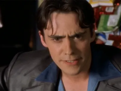 thumbnail - S3:E17 The Muse