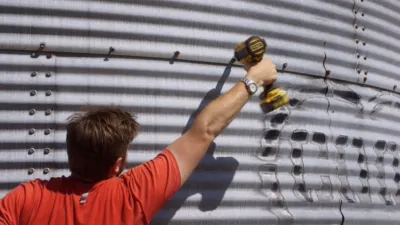 thumbnail - S1:E8 In-Law Grain Bins