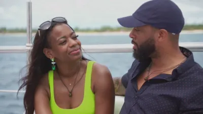 thumbnail - S18:E5 A Beach of a Honeymoon