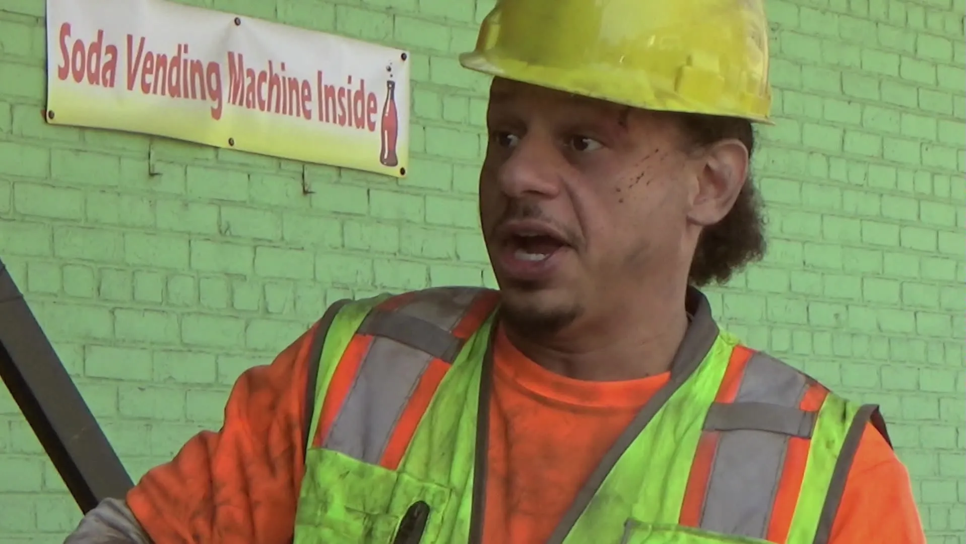 thumbnail - S6:E1 Bugs Weekly