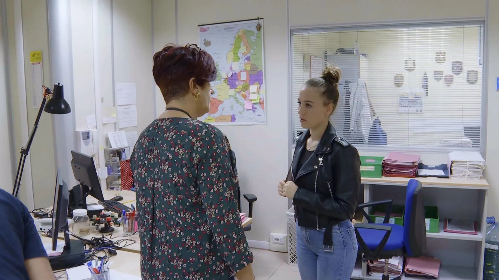 thumbnail - S8:E2 Holy Smuggler