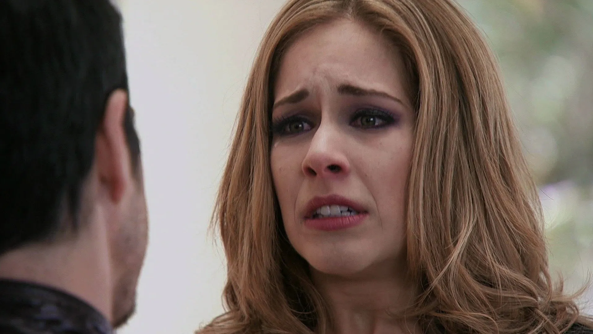thumbnail - S3:E21 Desesperada