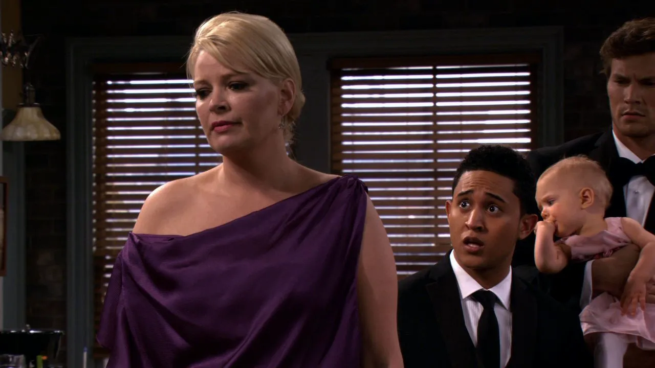 thumbnail - S1:E10 Something Borrowed, Something Ben