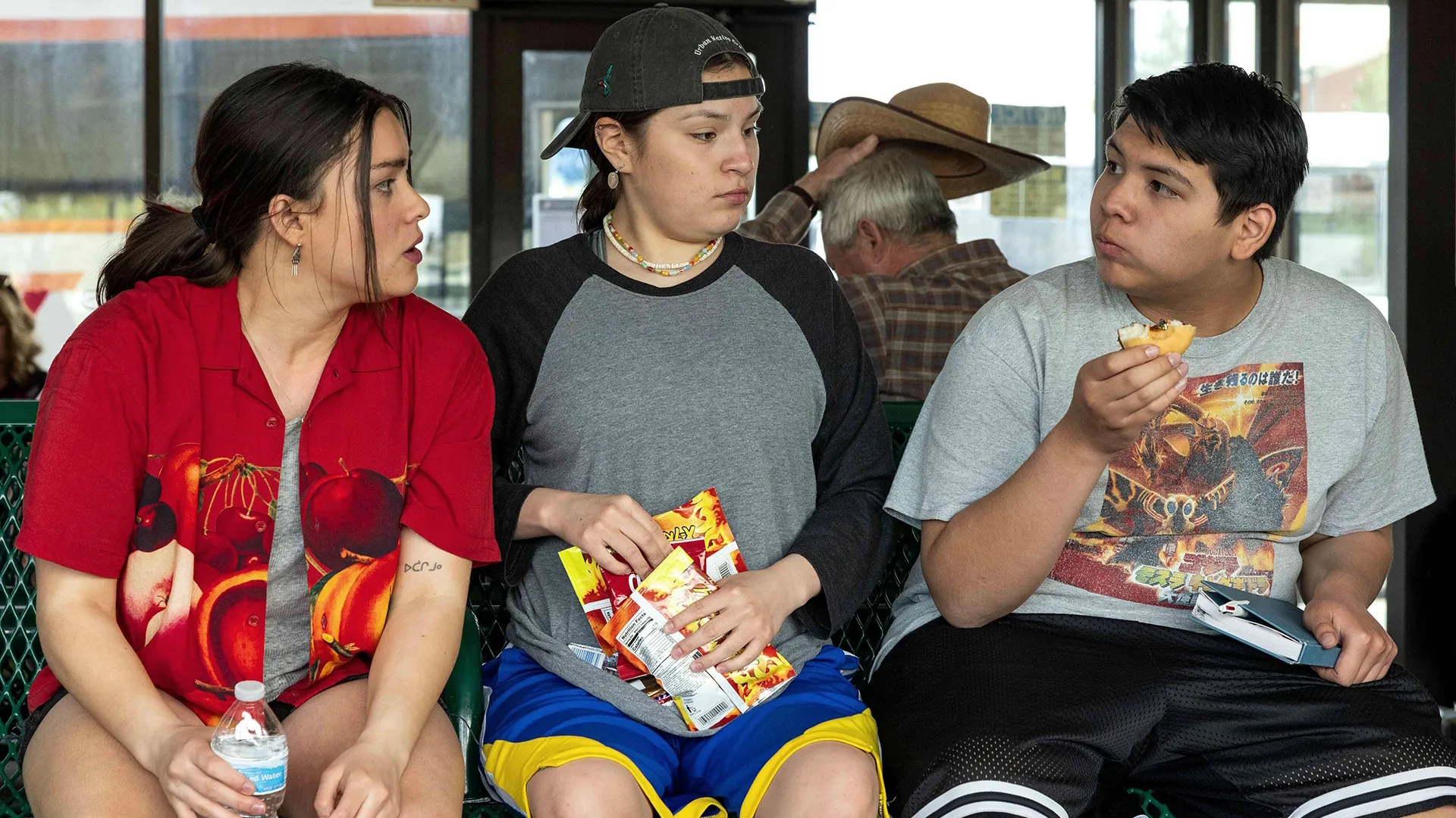 thumbnail - S3:E1 BUSSIN'