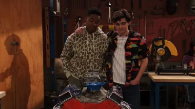 thumbnail - S6:E13 Drop it Like it's Hot!