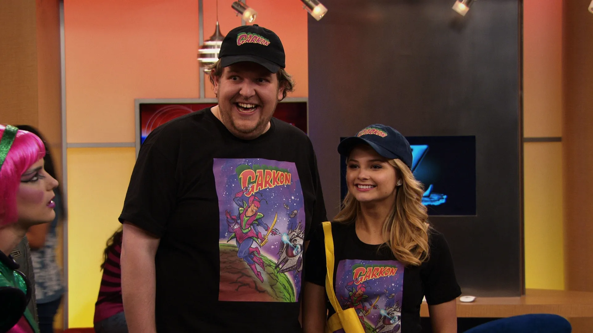 thumbnail - S3:E10 product misplacemANT